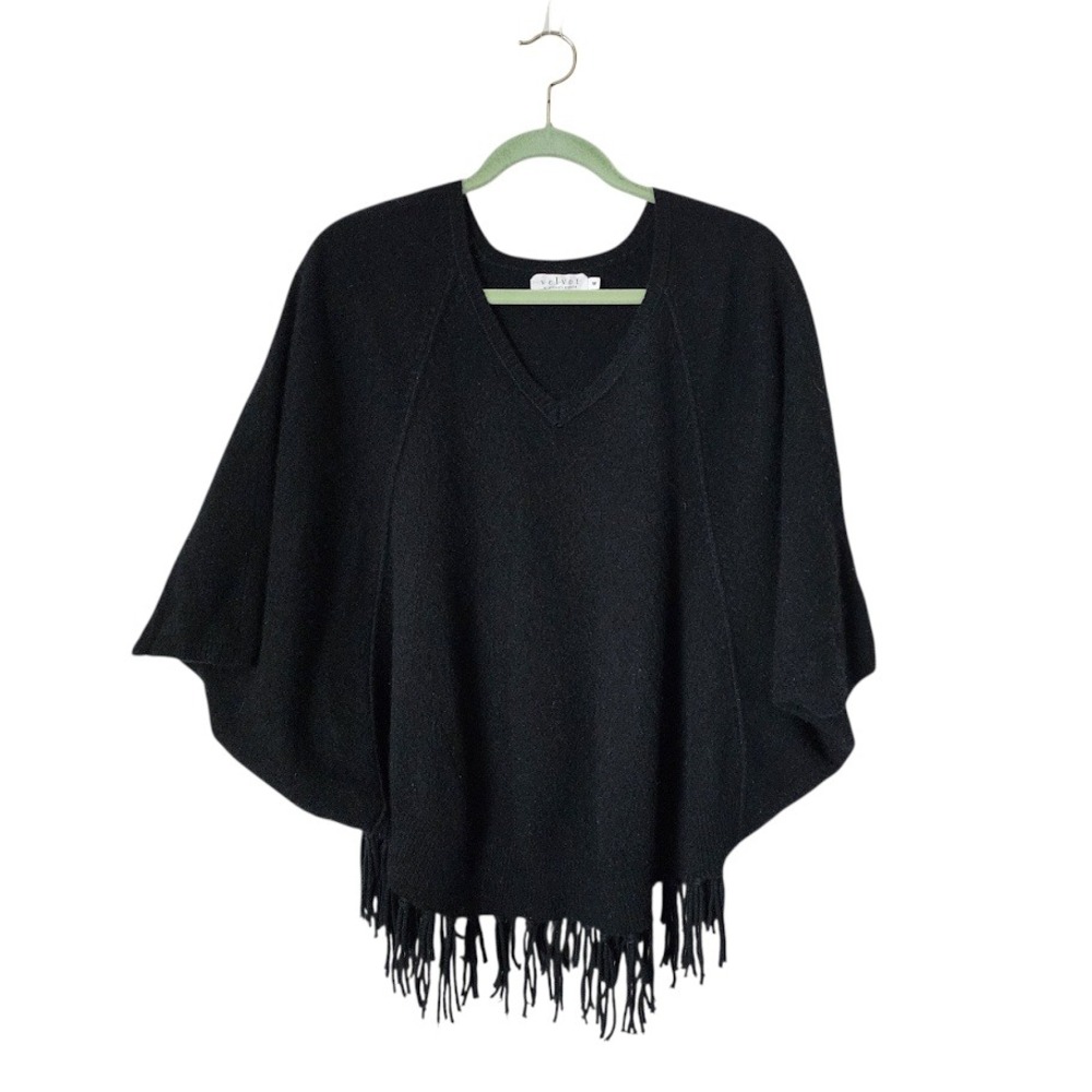 VELVET by GRAHAM & SPENCER 100% Cashmere Black Fringe Poncho knit Sweater‎ M